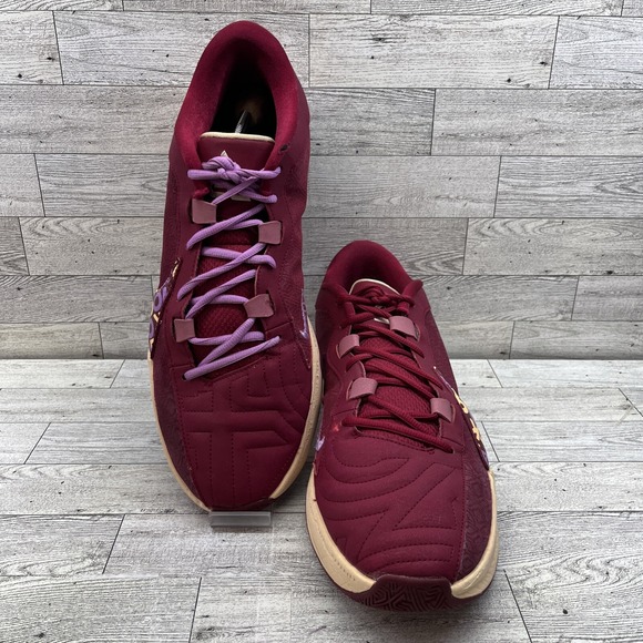 nike burgundy shoes men
